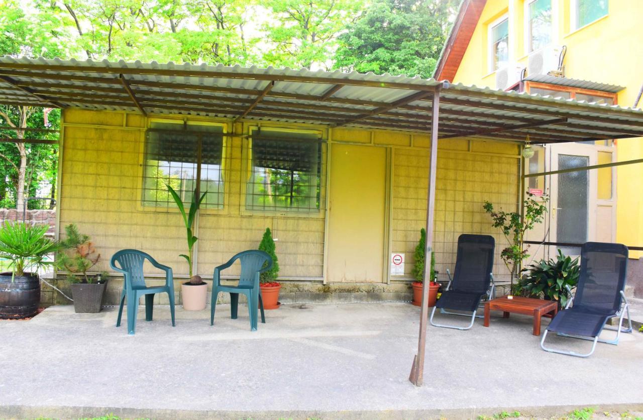 Pilikan Apartments - Park, Agroturism, Vineyard & Farm チェーセクトマイ エクステリア 写真