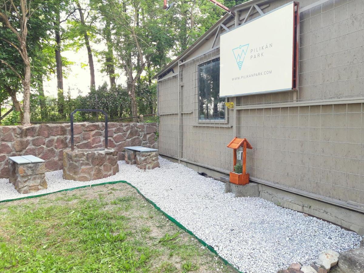 Pilikan Apartments - Park, Agroturism, Vineyard & Farm チェーセクトマイ エクステリア 写真